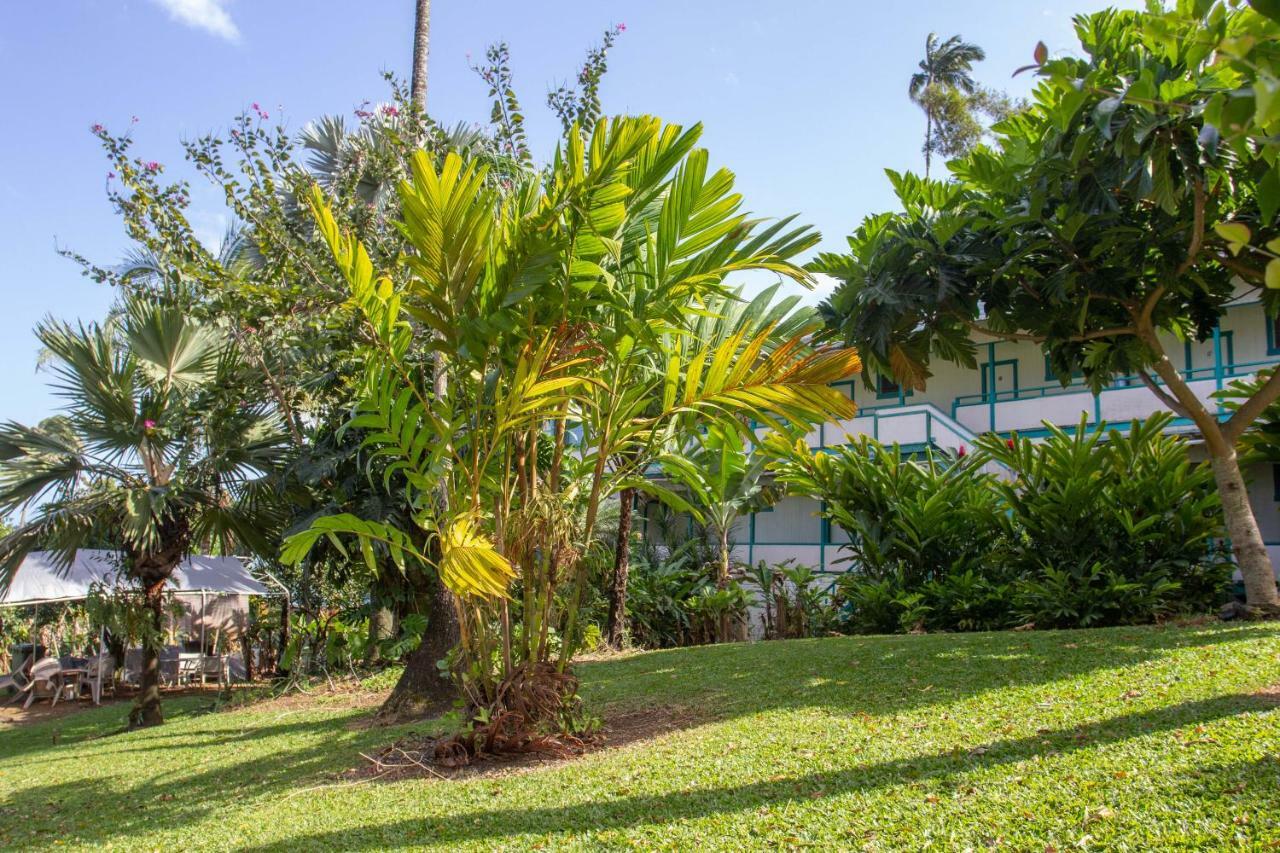 Wild Ginger Inn Hotel & Hostel Hilo Exterior photo